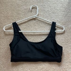 👙Black scoop neck bikini top: